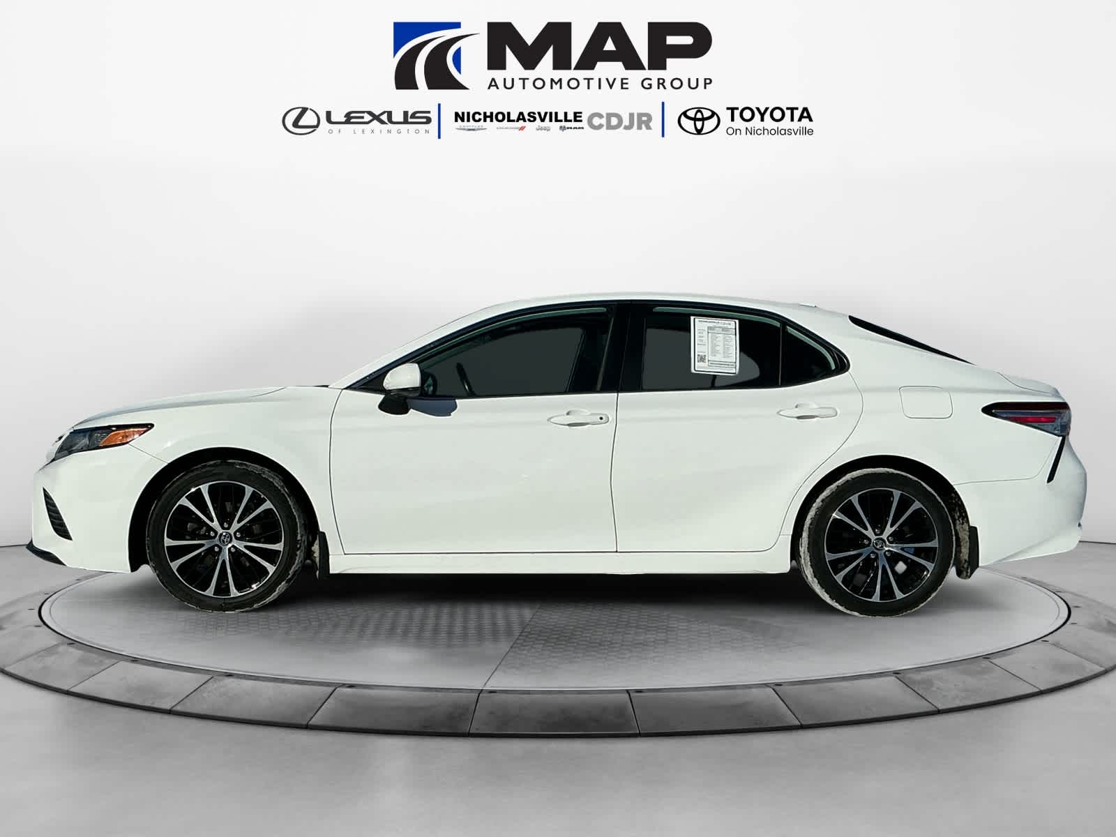 2020 Toyota Camry SE