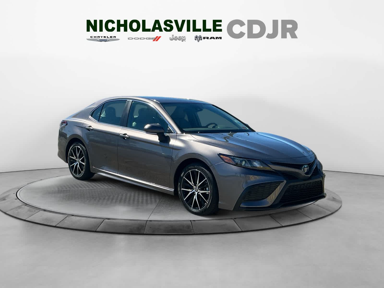 2024 Toyota Camry Hybrid SE