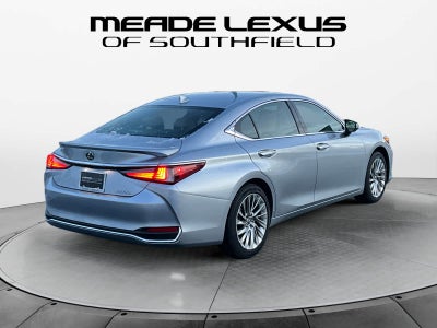 2023 Lexus ES 300h Luxury