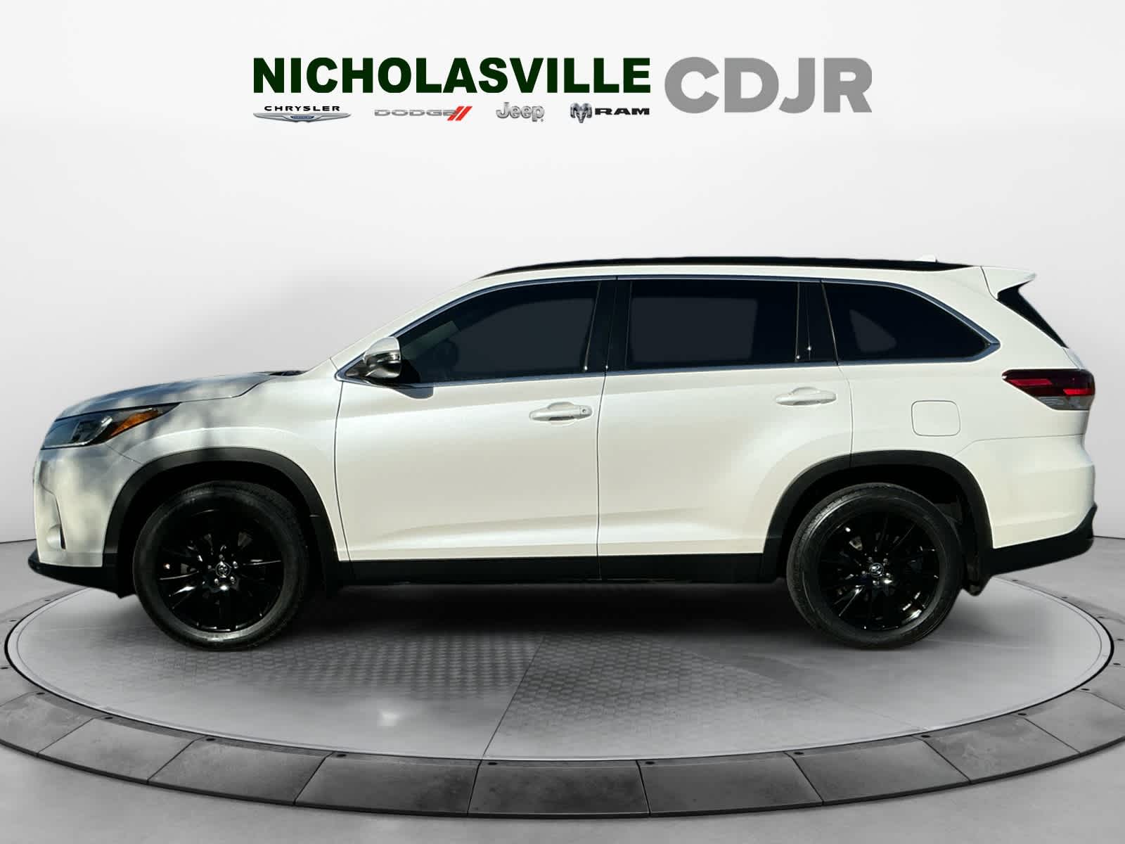 2019 Toyota Highlander SE