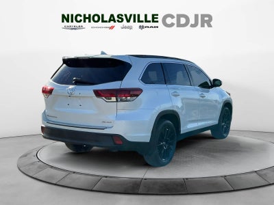 2019 Toyota Highlander SE