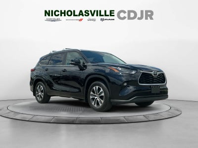 2023 Toyota Highlander XLE