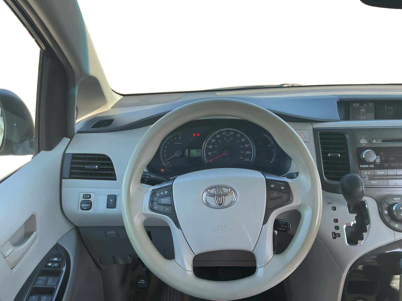2013 Toyota Sienna LE V6 8 Passenger