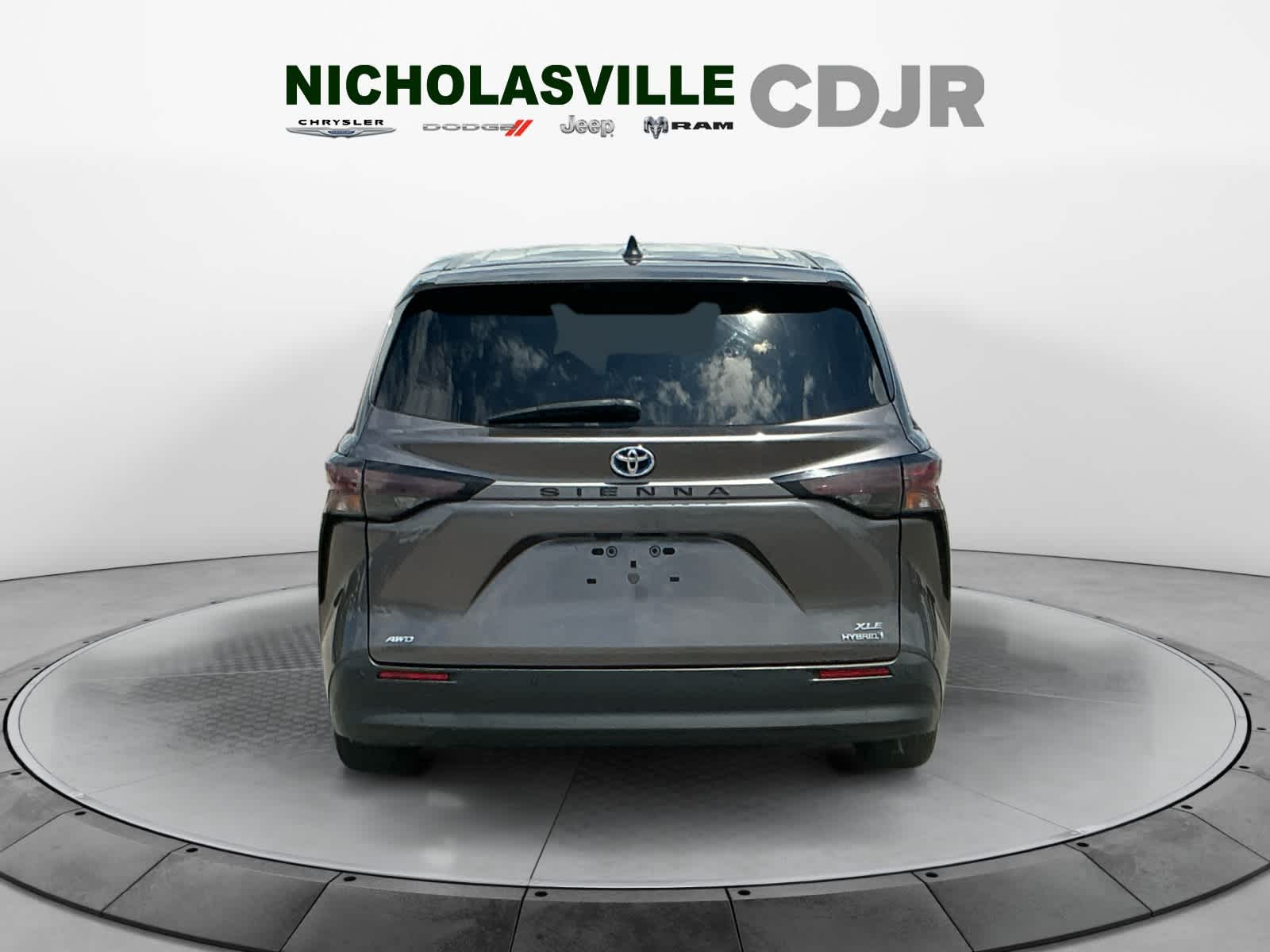 2023 Toyota Sienna XLE