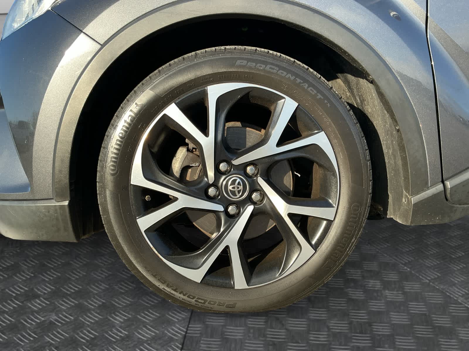 2018 Toyota C-HR XLE