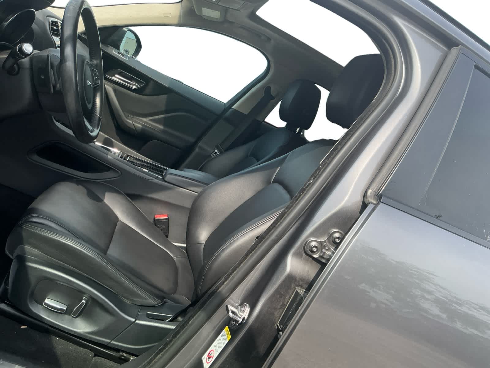 2019 Jaguar F-PACE 25t Premium