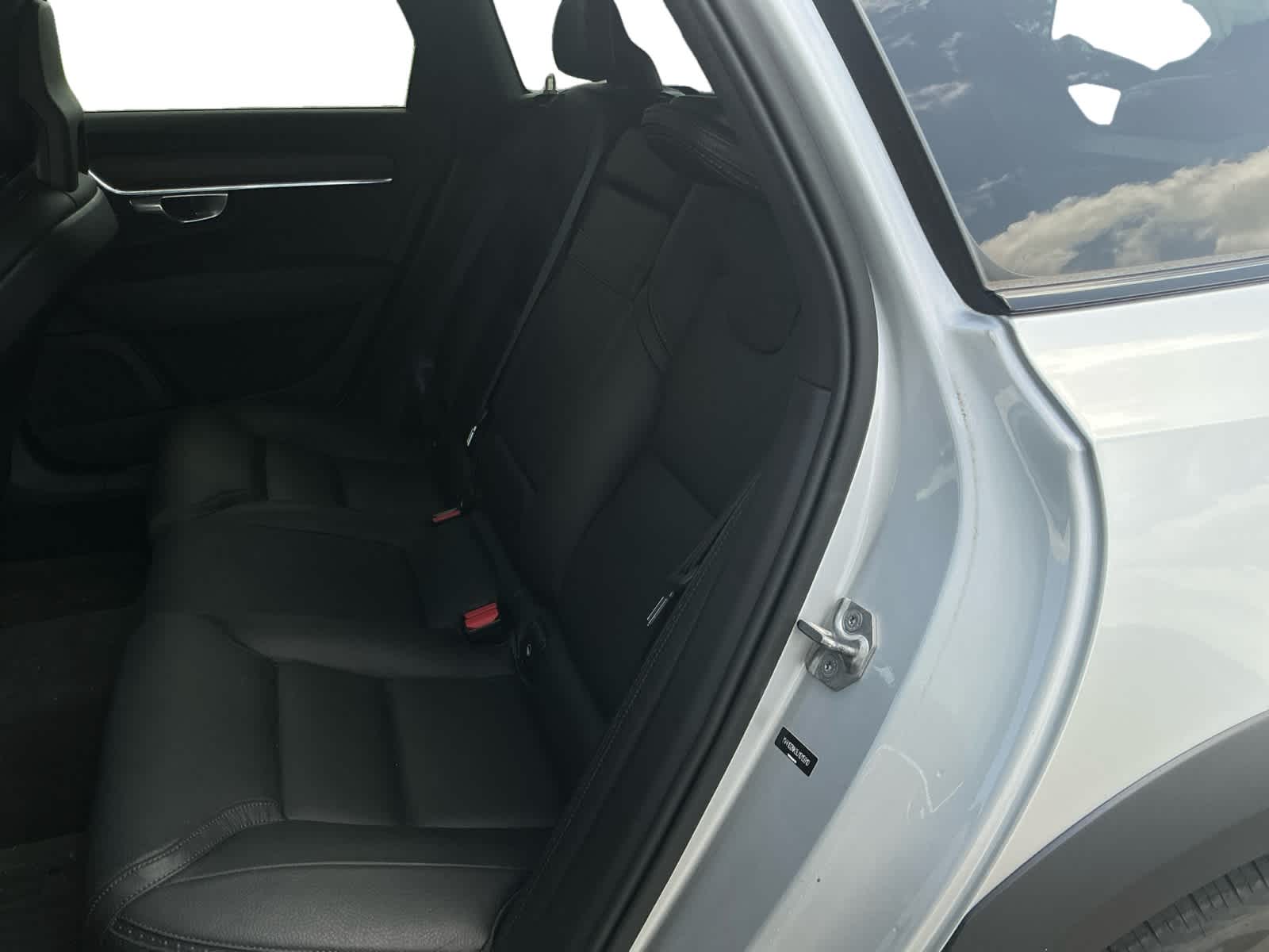2018 Volvo V90 Cross Country T5