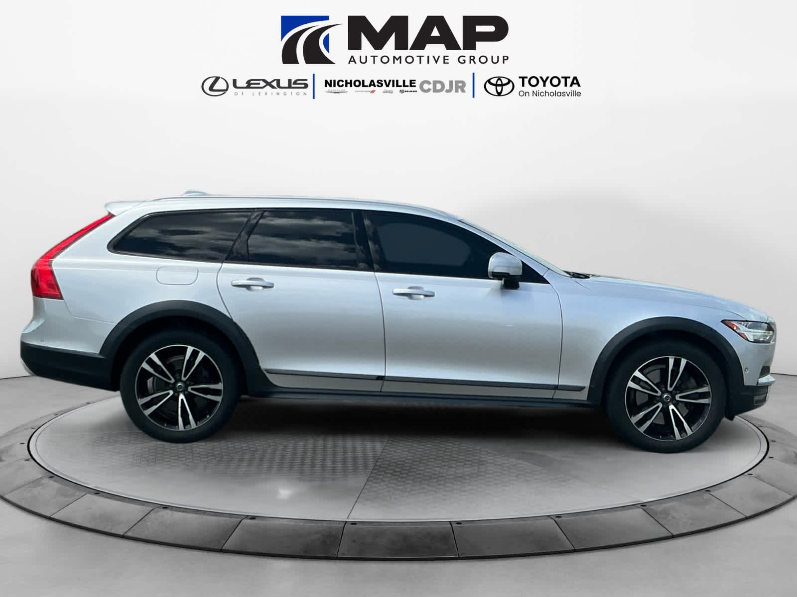 2018 Volvo V90 Cross Country T5