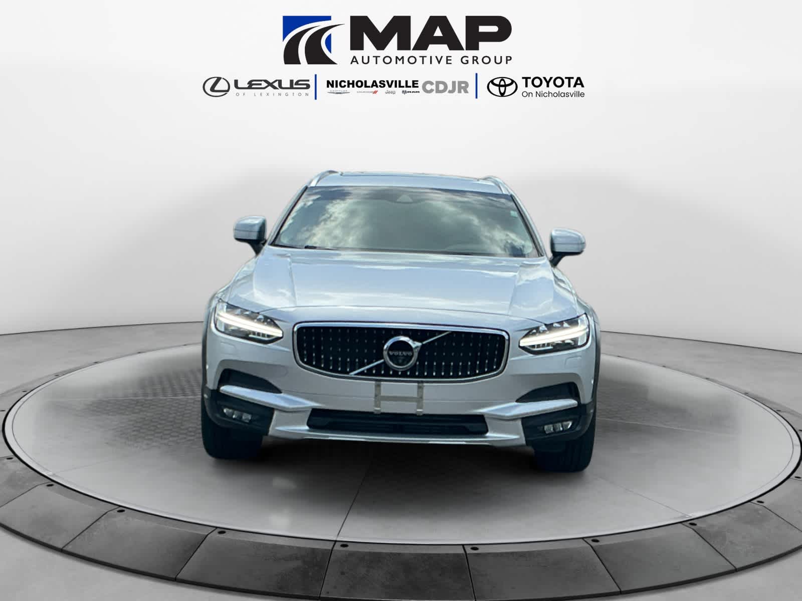 2018 Volvo V90 Cross Country T5