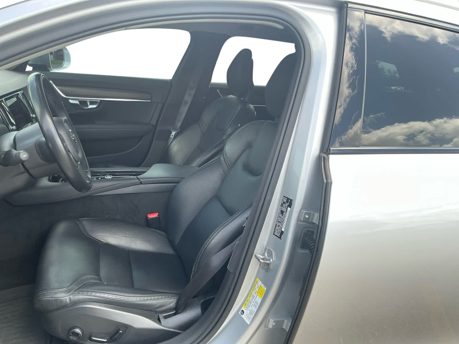 2018 Volvo V90 Cross Country T5