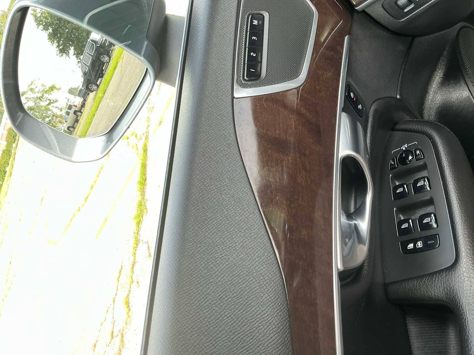 2019 Volvo XC90 T6 Momentum