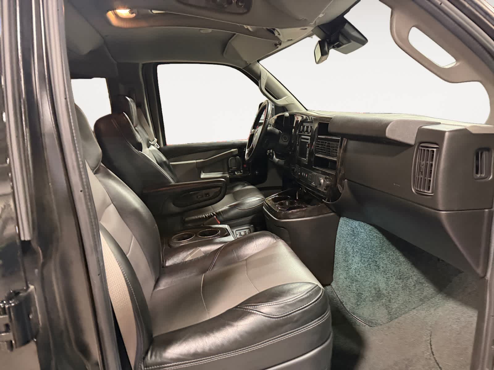 2021 Chevrolet Express Cargo Van RWD 2500 135"