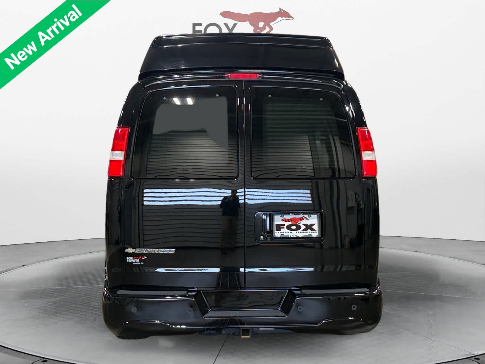 2021 Chevrolet Express Cargo Van RWD 2500 135"