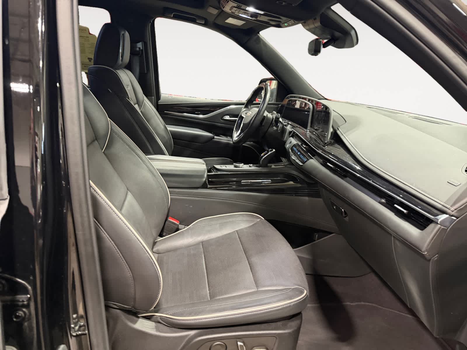 2023 Cadillac Escalade 4WD Sport