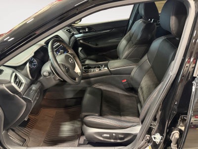 2023 Nissan Maxima SR