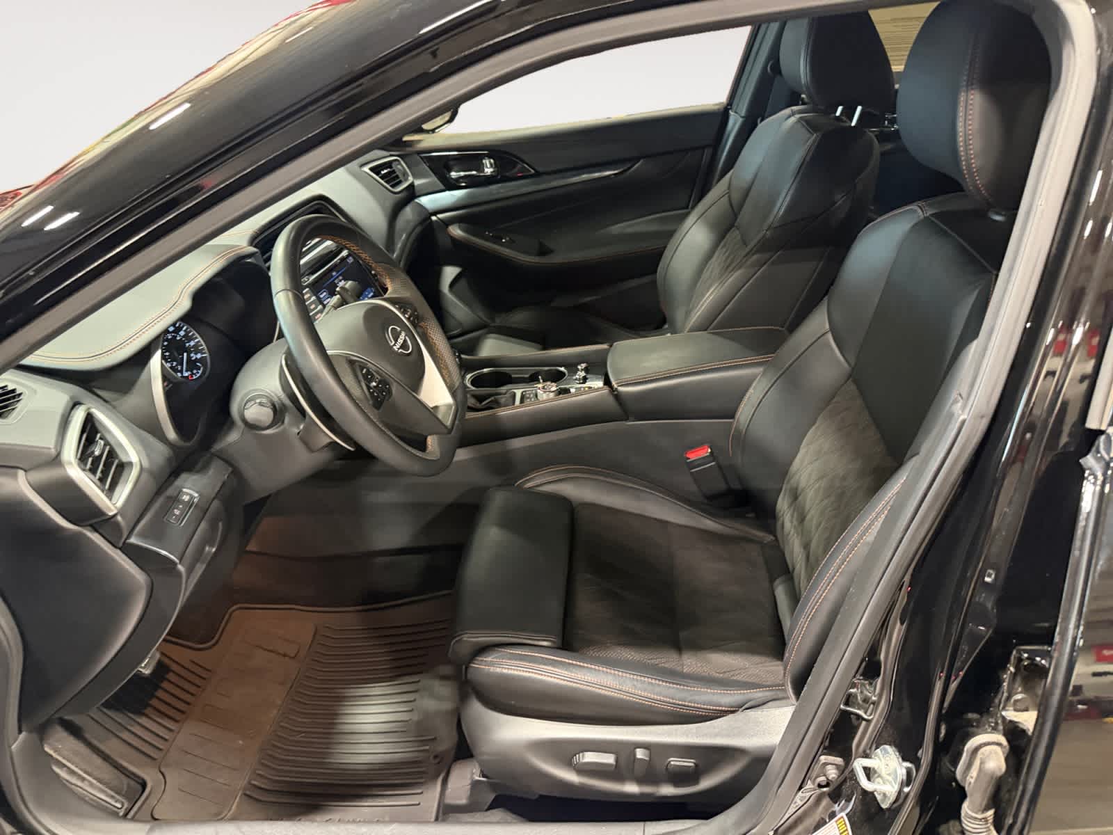 2023 Nissan Maxima SR