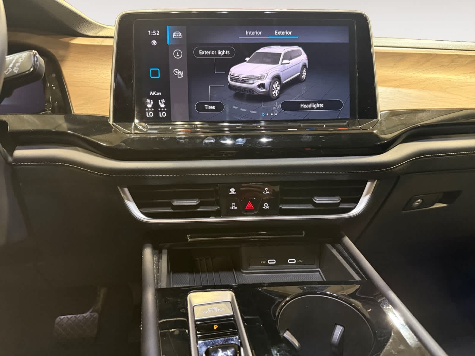 2025 Volkswagen Atlas 2.0T SE w/Technology