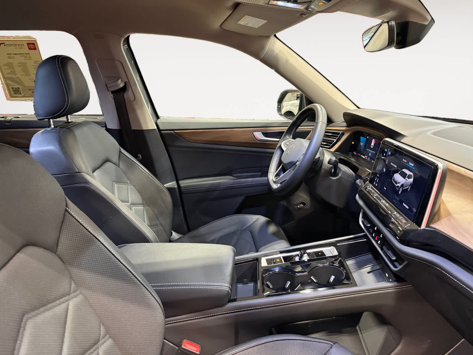 2025 Volkswagen Atlas 2.0T SE w/Technology