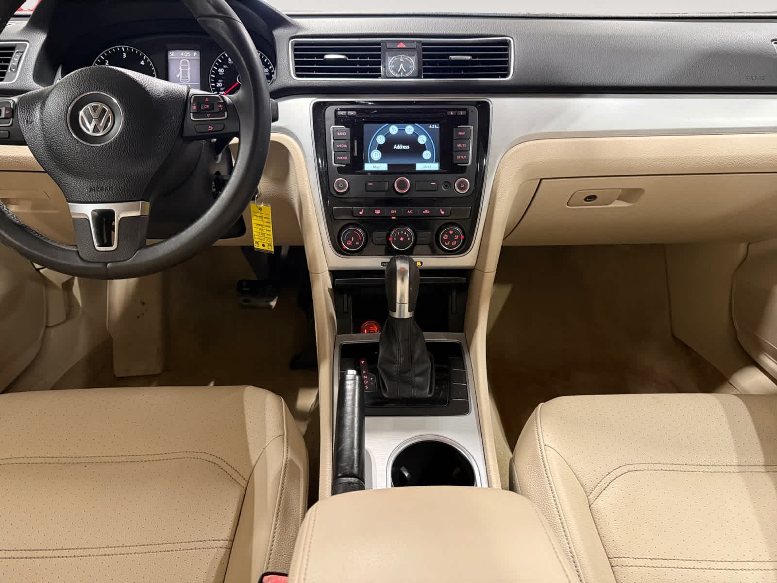 2013 Volkswagen Passat TDI SE w/Sunroof