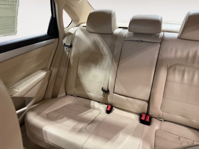 2013 Volkswagen Passat TDI SE w/Sunroof