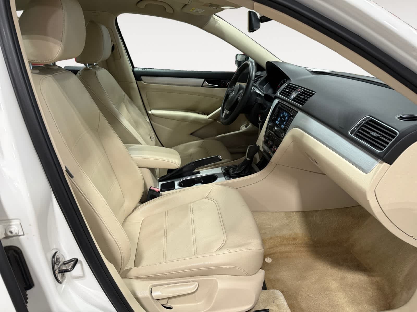 2013 Volkswagen Passat TDI SE w/Sunroof