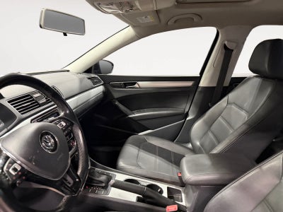 2019 Volkswagen Passat 2.0T Wolfsburg Edition