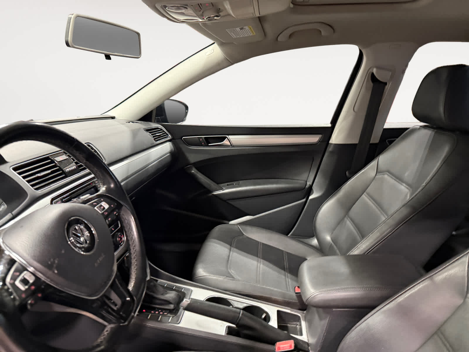 2019 Volkswagen Passat 2.0T Wolfsburg Edition