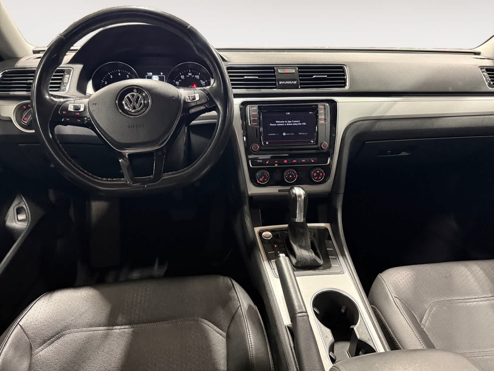2019 Volkswagen Passat 2.0T Wolfsburg Edition