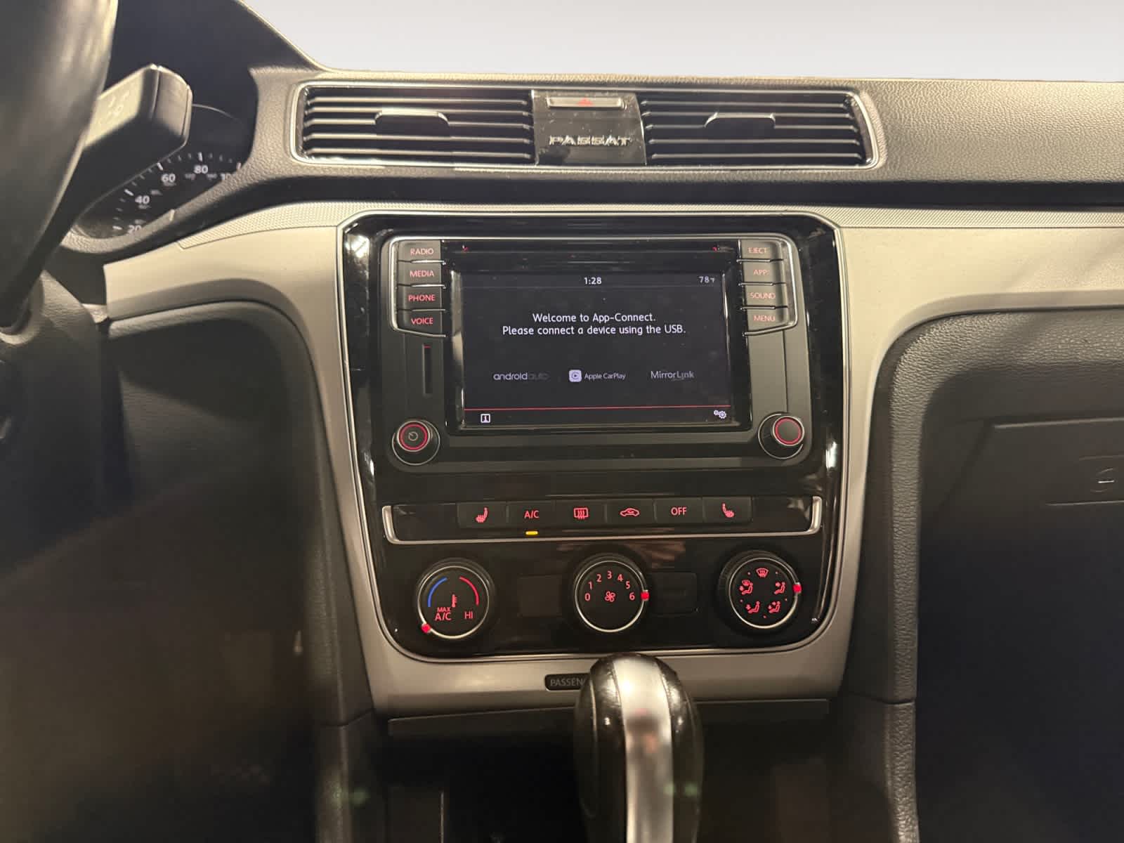 2019 Volkswagen Passat 2.0T Wolfsburg Edition