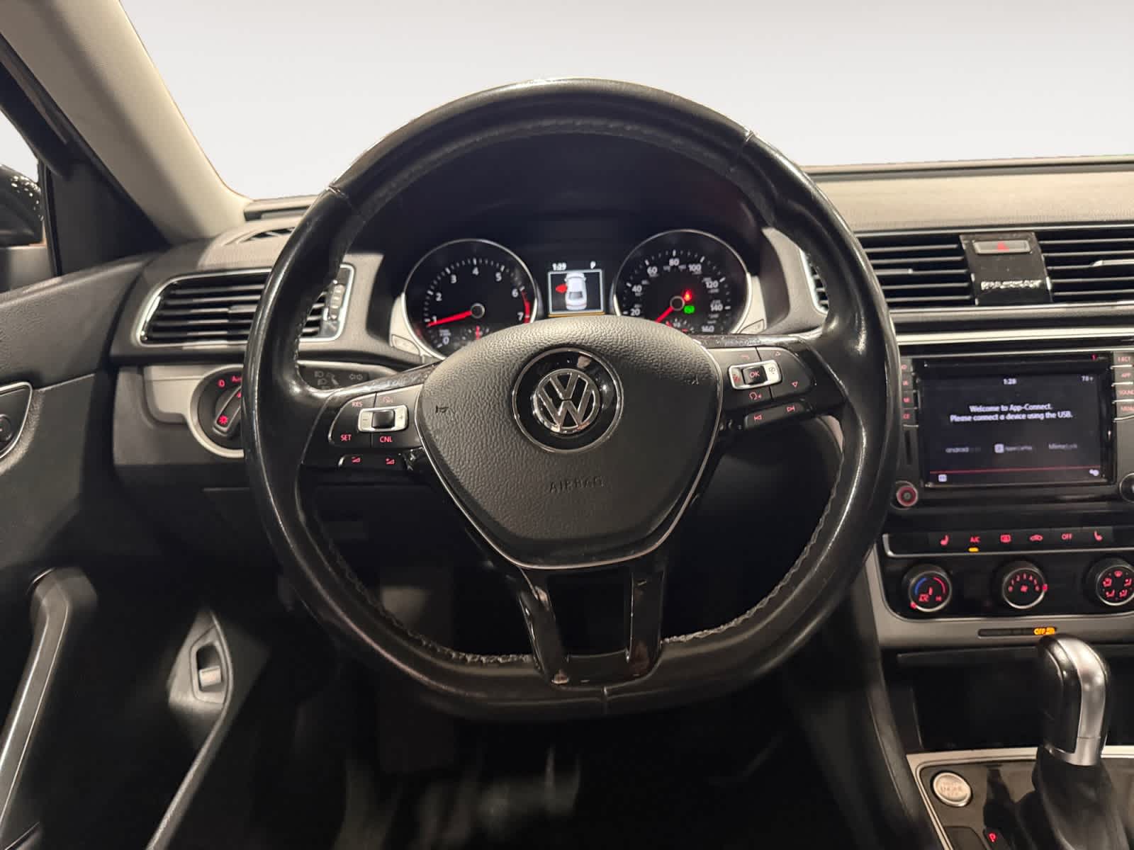 2019 Volkswagen Passat 2.0T Wolfsburg Edition