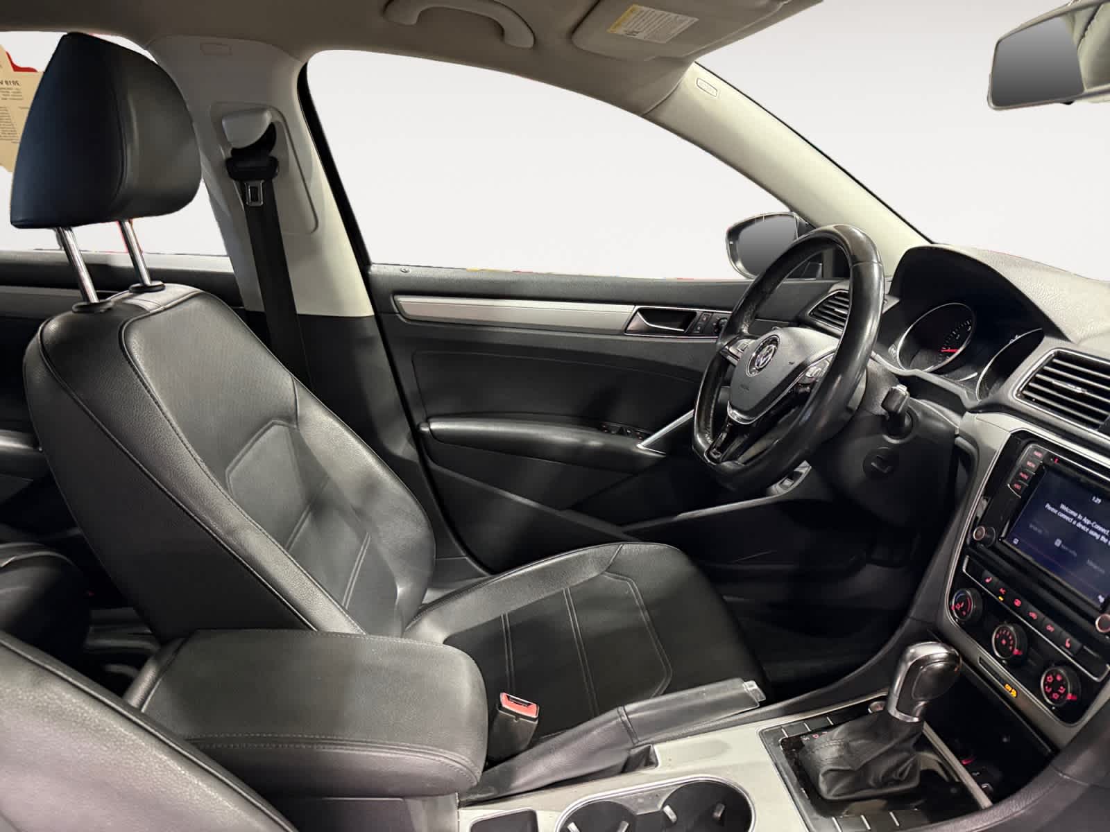 2019 Volkswagen Passat 2.0T Wolfsburg Edition