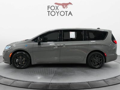 2023 Chrysler Pacifica Hybrid Limited