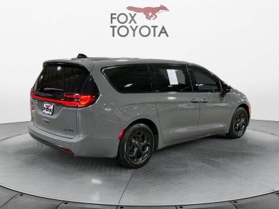 2023 Chrysler Pacifica Hybrid Limited