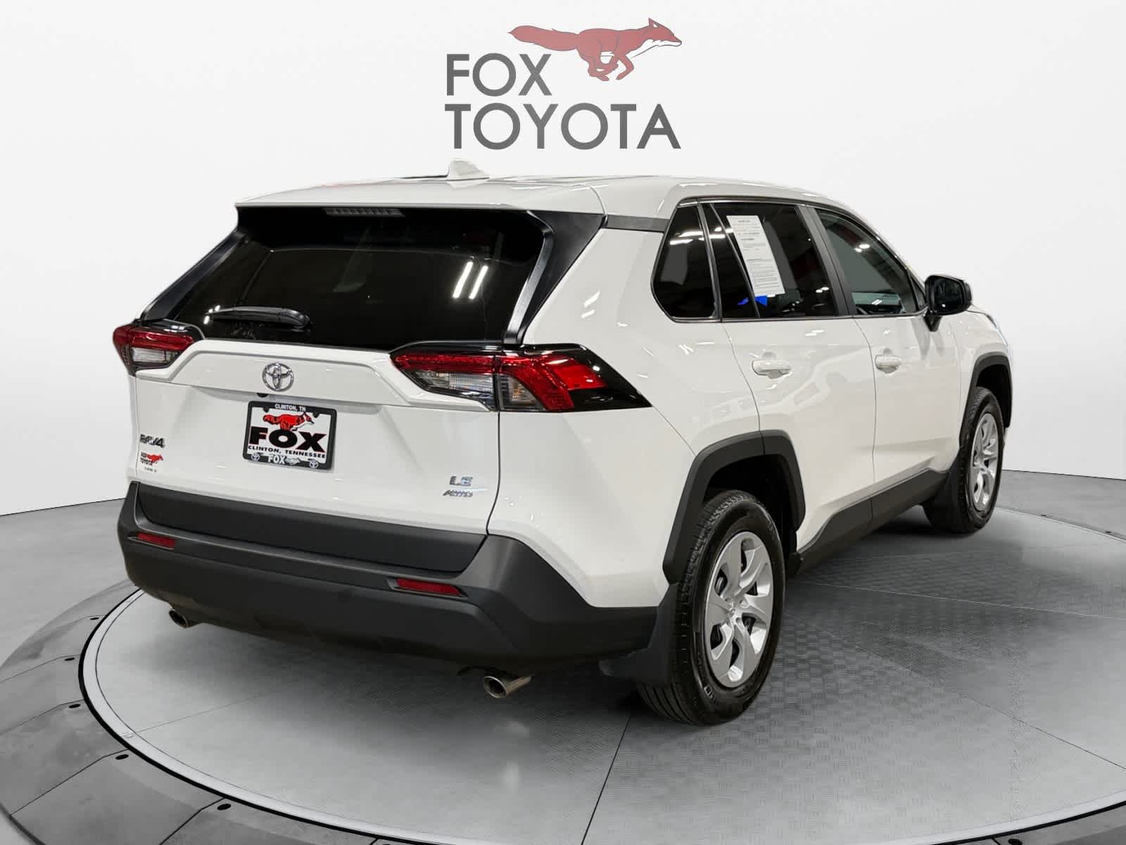 2025 Toyota RAV4 LE