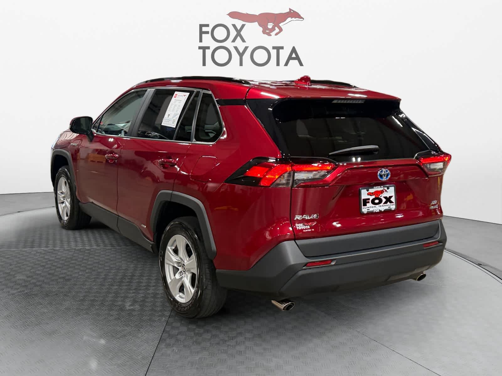 2020 Toyota RAV4 Hybrid XLE