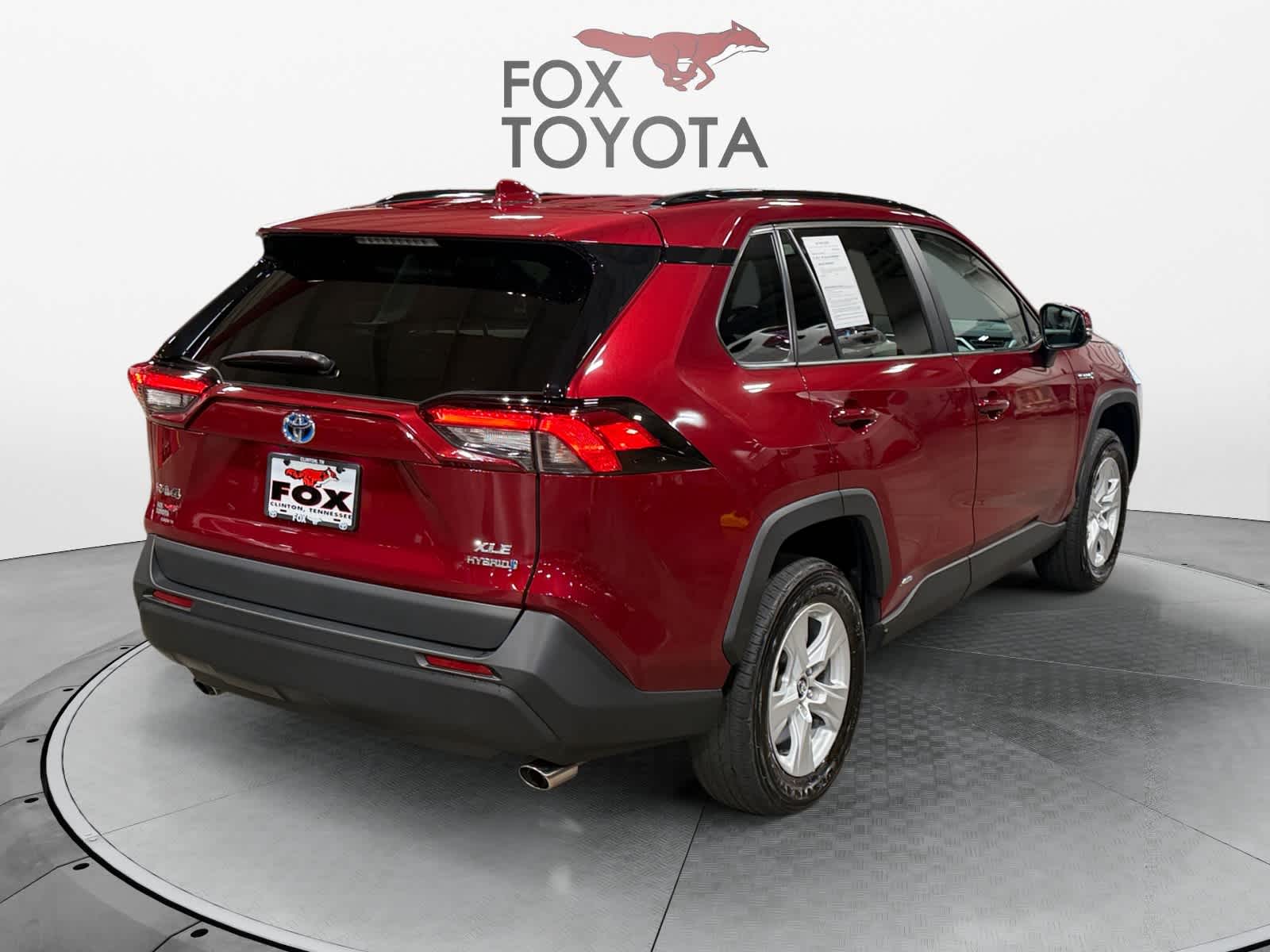 2020 Toyota RAV4 Hybrid XLE