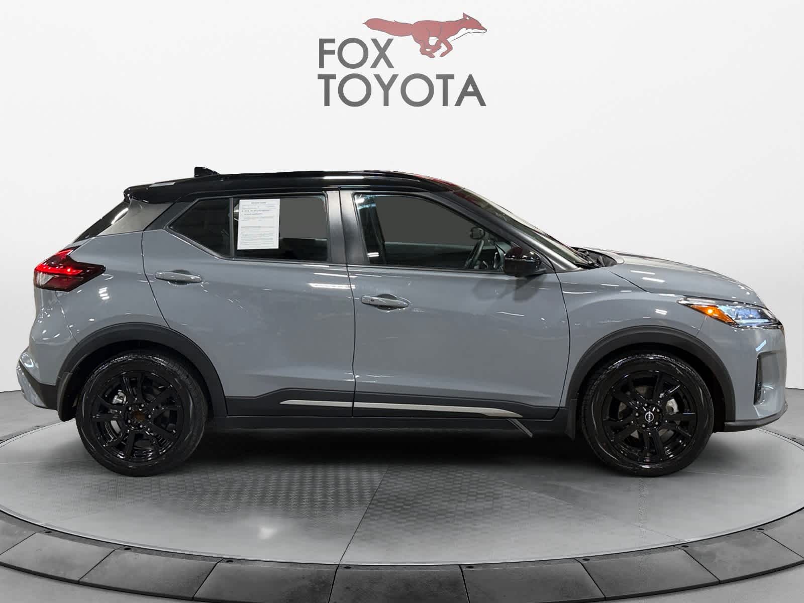 2023 Nissan Kicks SR