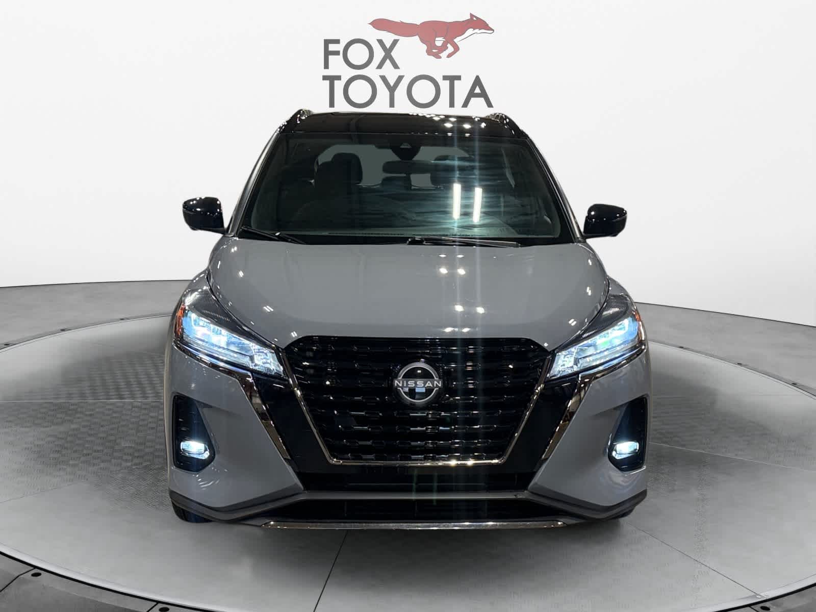 2023 Nissan Kicks SR