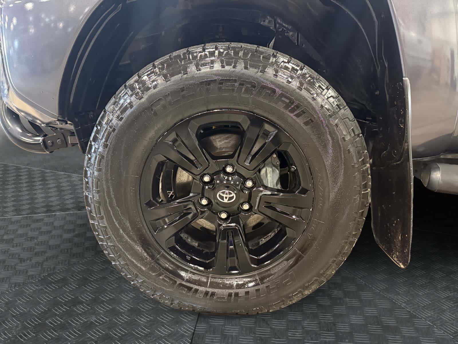 2012 Toyota Tacoma 4WD Double Cab V6 AT (Natl)