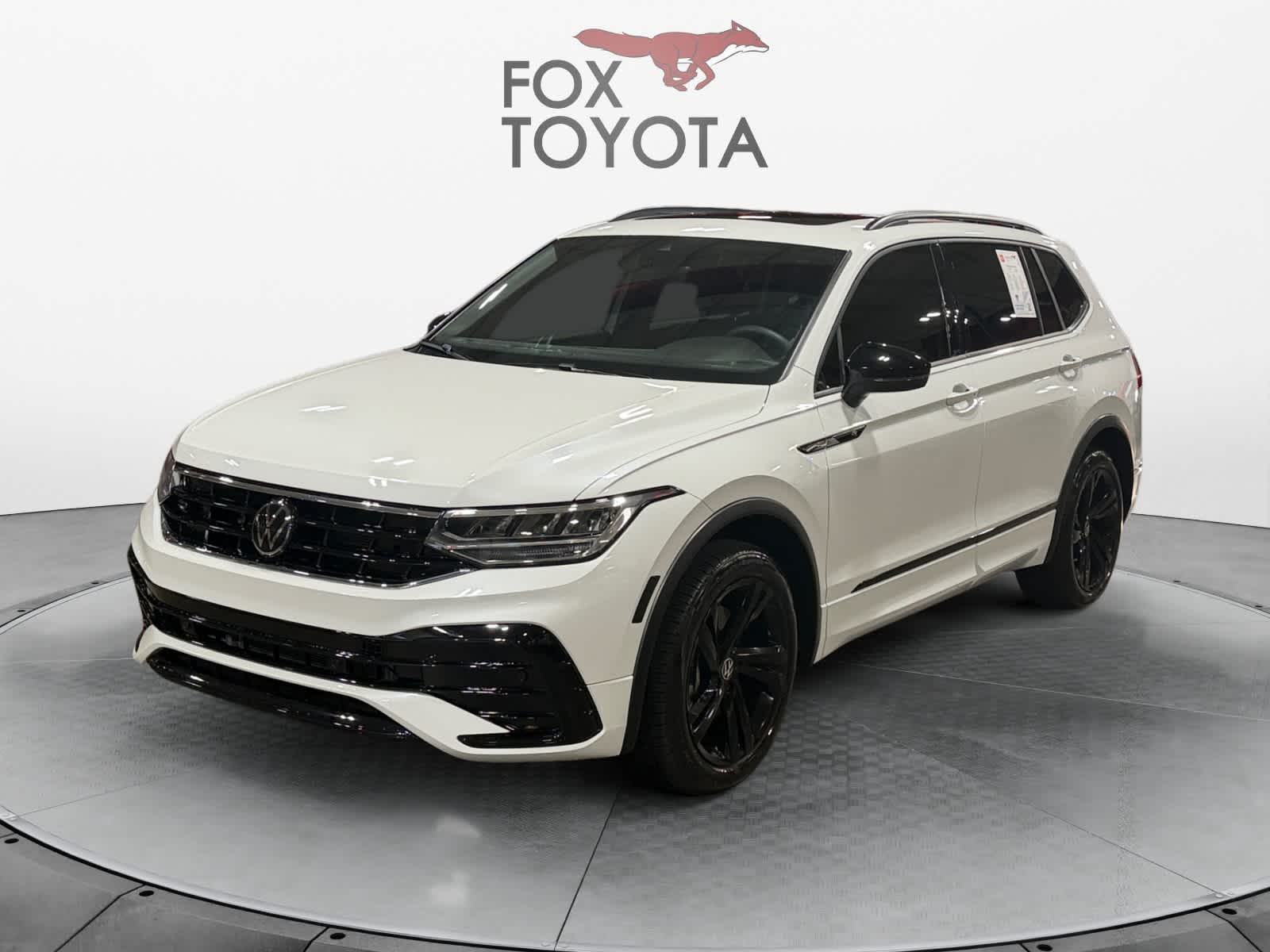 2024 Volkswagen Tiguan SE R-Line Black