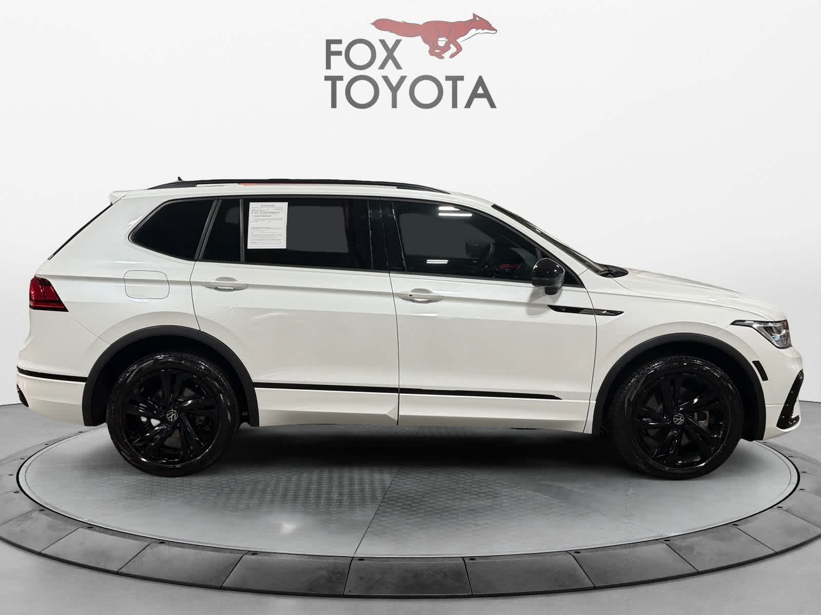 2024 Volkswagen Tiguan SE R-Line Black