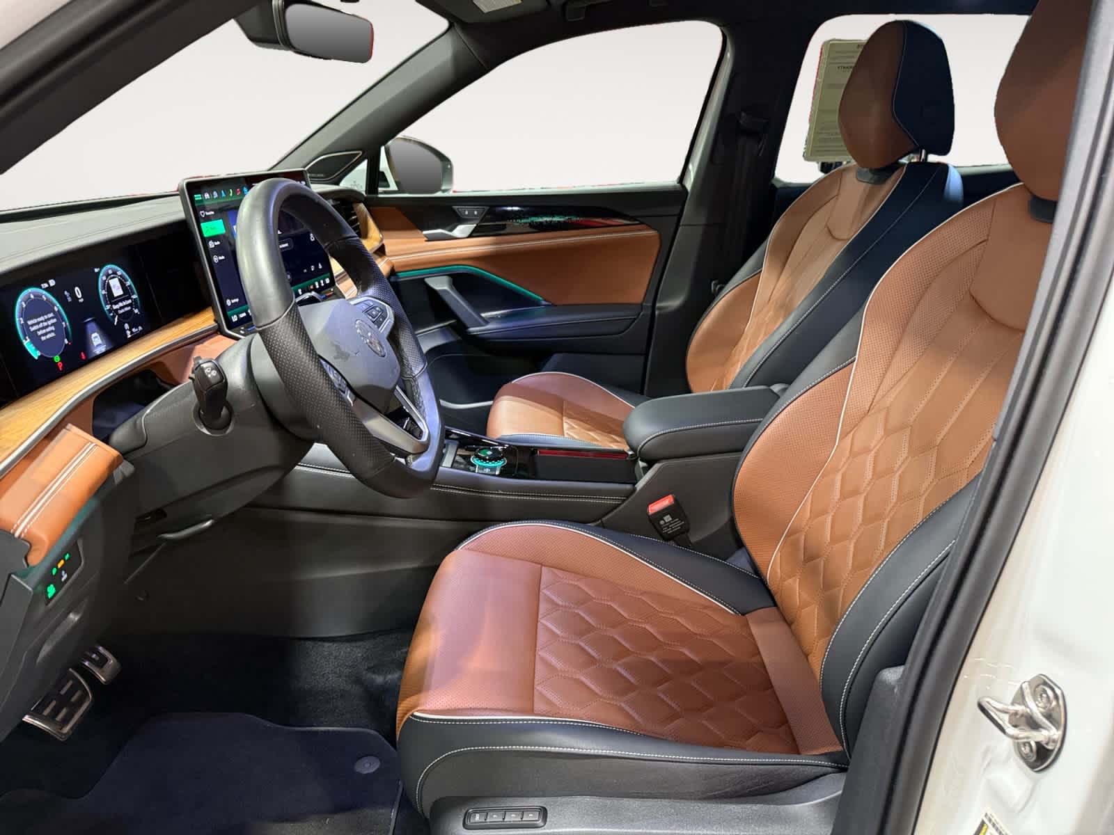 2025 Volkswagen Tiguan SEL R-Line