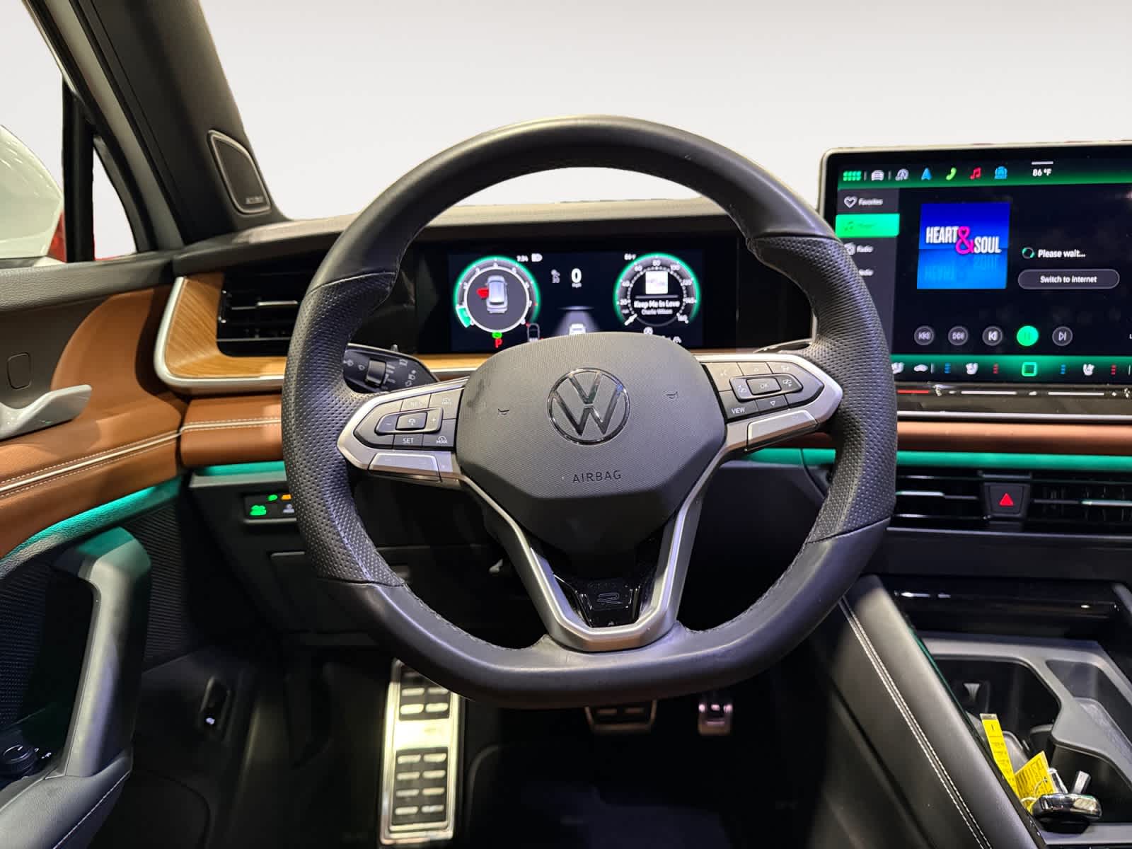 2025 Volkswagen Tiguan SEL R-Line