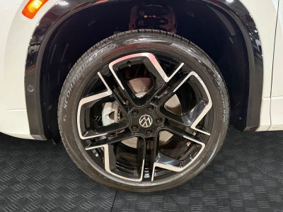 2025 Volkswagen Tiguan SEL R-Line