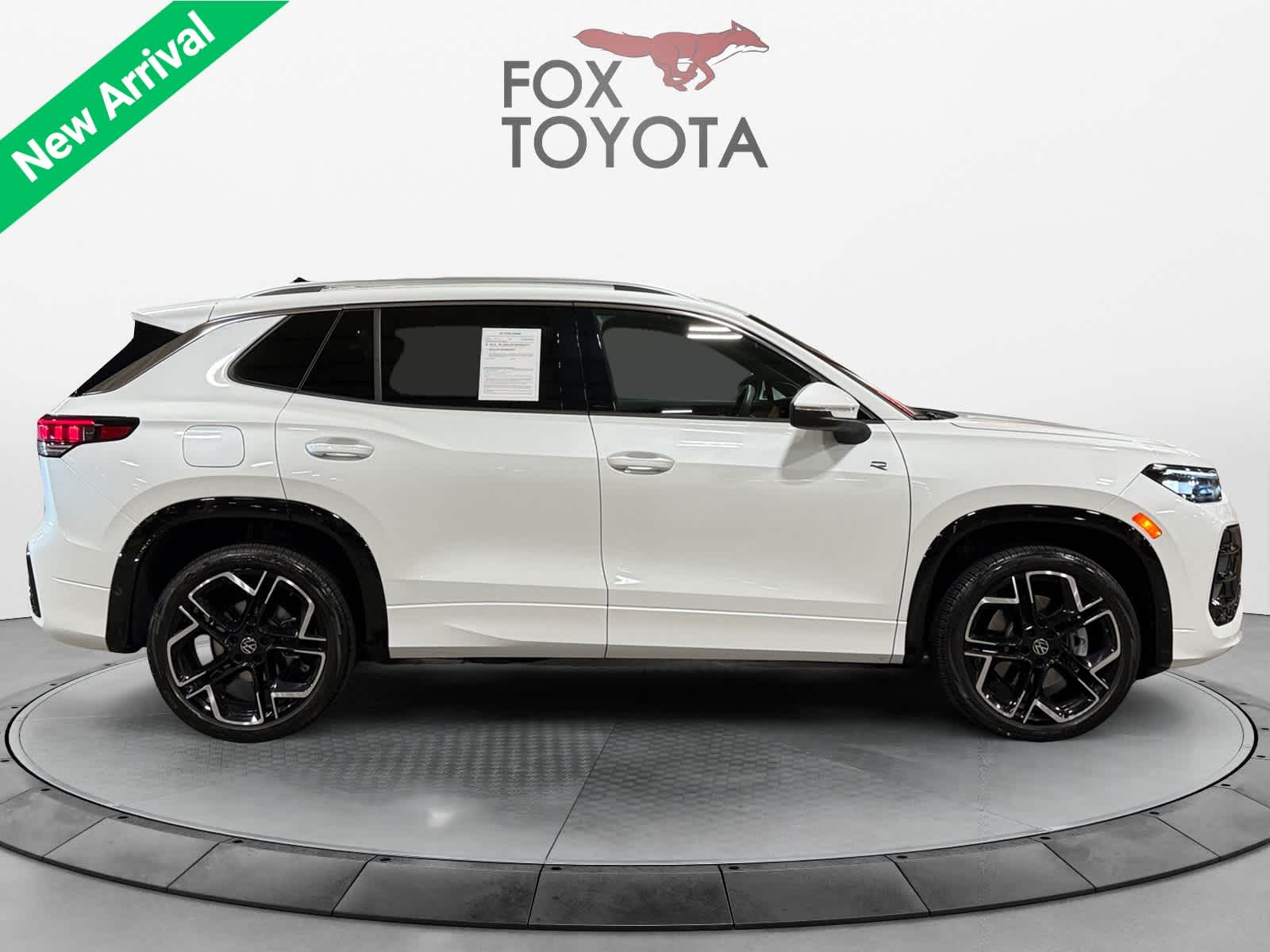 2025 Volkswagen Tiguan SEL R-Line