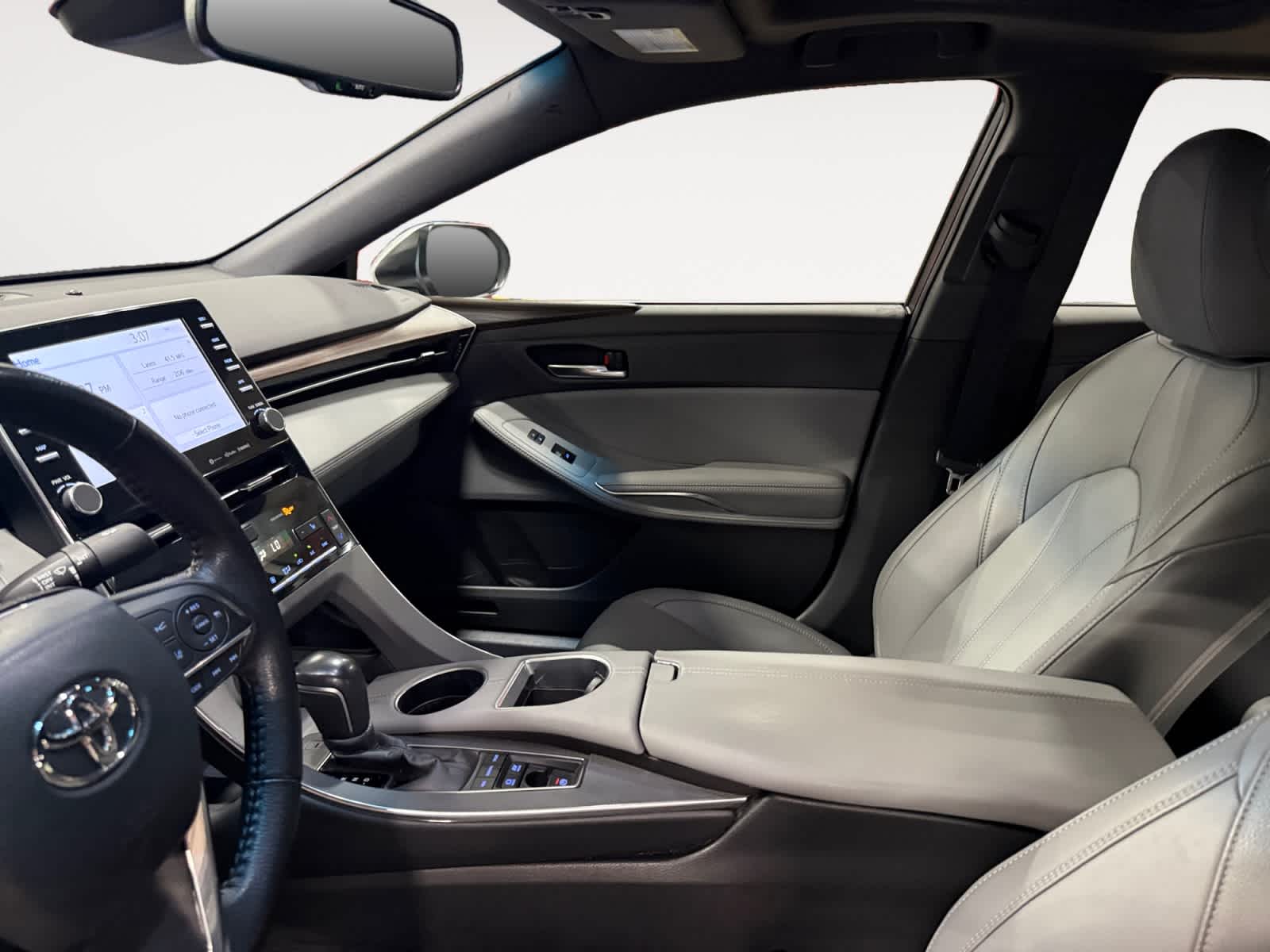 2020 Toyota Avalon Hybrid XLE