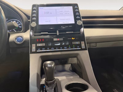 2020 Toyota Avalon Hybrid XLE