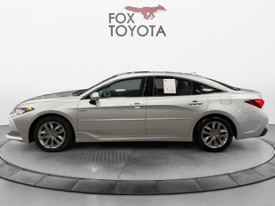 2020 Toyota Avalon Hybrid XLE