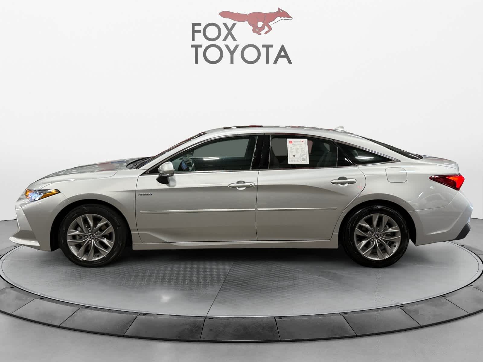2020 Toyota Avalon Hybrid XLE