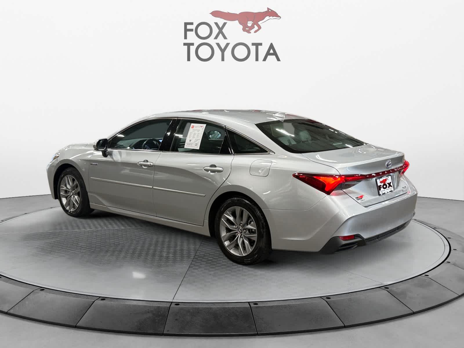 2020 Toyota Avalon Hybrid XLE